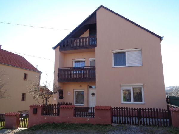 Pécsvárad, November 29. utca 17.